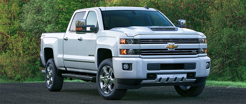 Illustration for article titled The Chevy Silverado's New Hood Scoop Looks Hungry